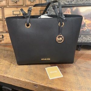 SOLD to jennstarr921